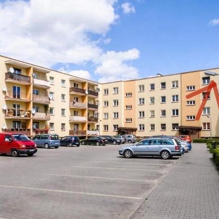 Nr 4 Europa22 Paczek Gratis Opcjonalnie Parking 24H Strzezony Centrum Miasta Tomaszowa Mazowieckiego Netflix Max Free Quick Check-In Szybkie Zameldowanie "Znizki Z Karta Duzej Rodziny" Hostel Tomaszów Mazowiecki Εξωτερικό φωτογραφία